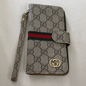 Gucci Tan Leather I phone case Bi-Fold Wallet with Embossed Logo